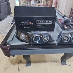 Raxiom Headlights For 99-04 Mustang