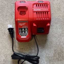 Milwaukee, Fast Charger
