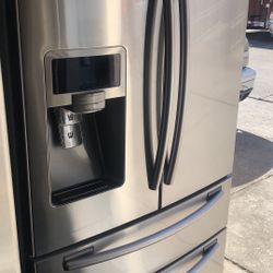 Samsung 4 door refrigerator 