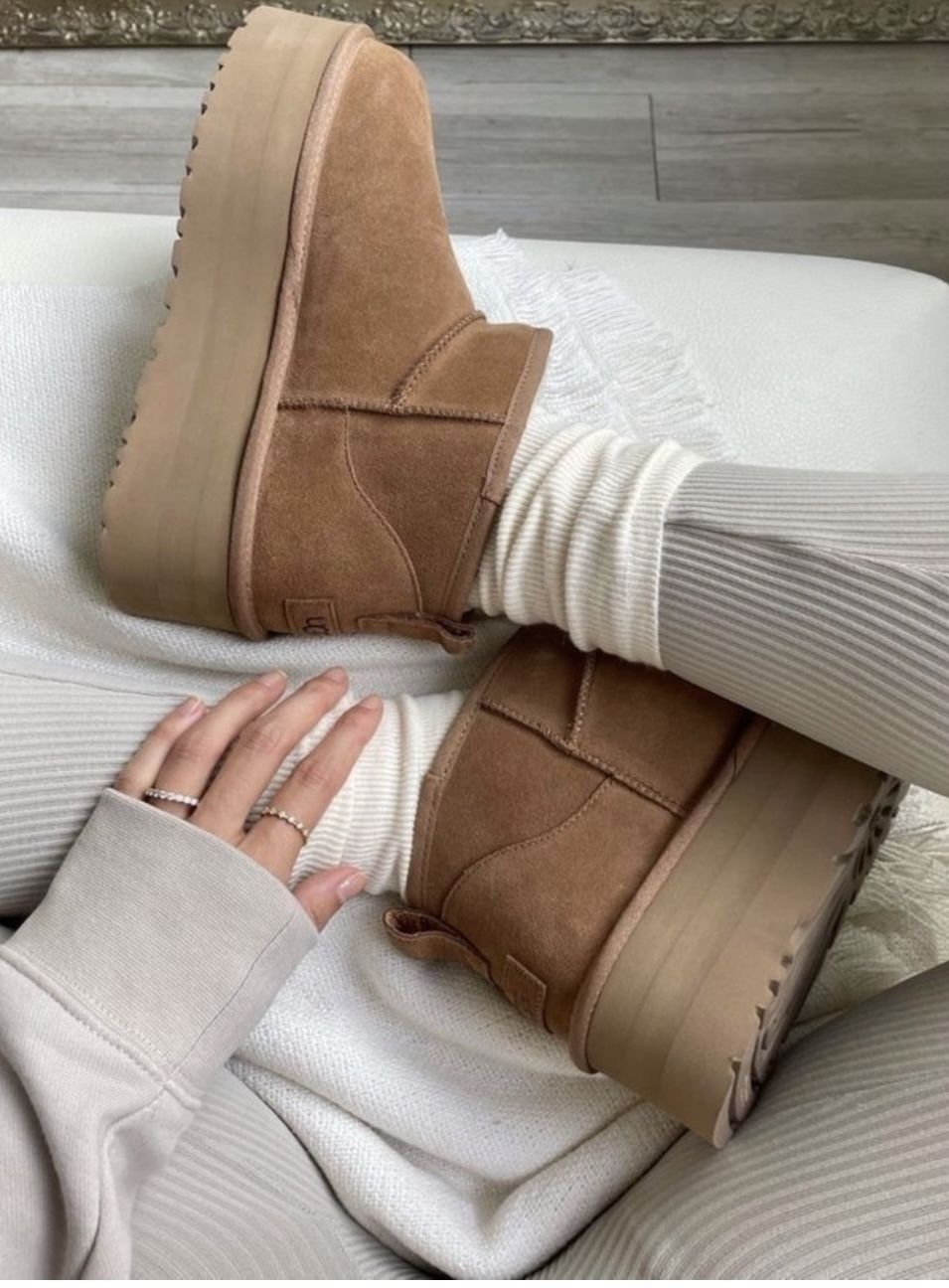 UGG Classic Ultra Mini Platform Boots 