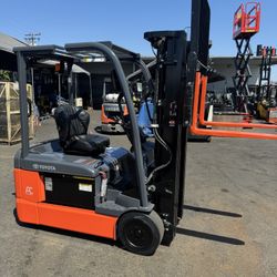 Toyota Forklift 