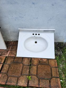Bathroom Sink 19 D×25 W
