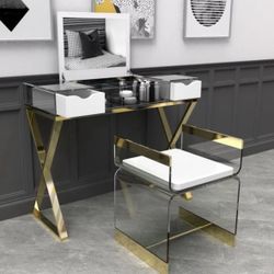 Haralan Vanity With Mirror 