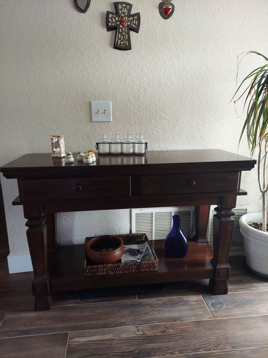 Entry Way Or Sofa Table