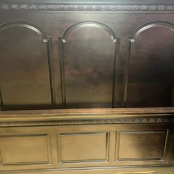 Queen Bedroom Group