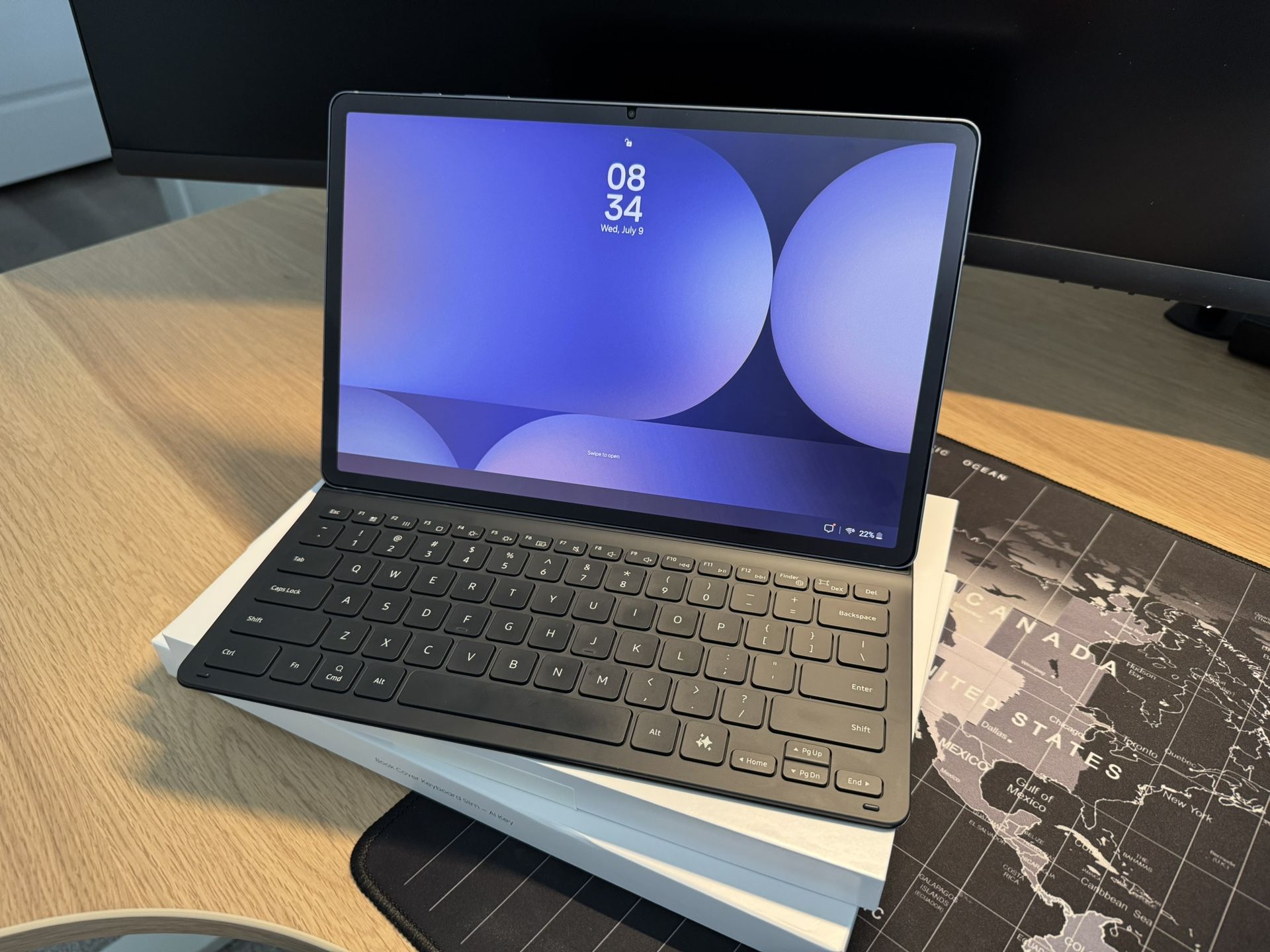 Samsung Galaxy Tab s 10+ w Pen + Keyboard Cover