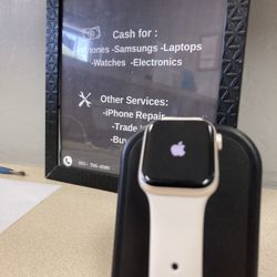 Apple Watch SE 2nd Gen 41mm GPS