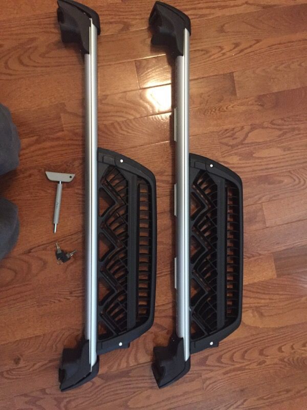 2012 mini cooper countryman roof rack and ski mount for Sale in Ambler