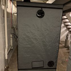 Grow Tent With Carbon Filter And 2 Hps Hid Lights