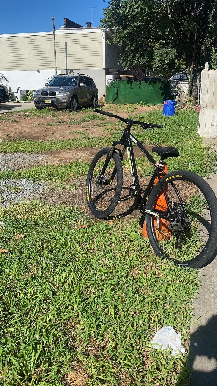 C100