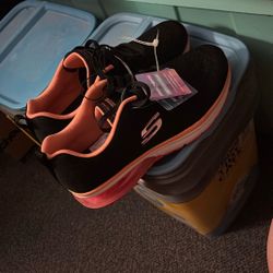 Sketchers  Light Weight Size 8 1/2