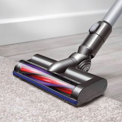 Dyson V8 Cordless Vacuum Used But In Working Condition 