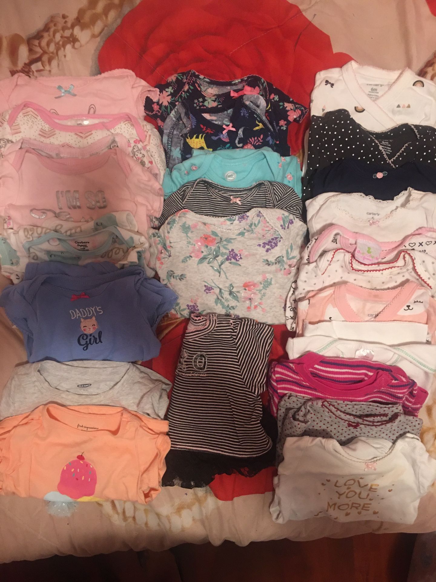 Babygirl clothes 6-9 months