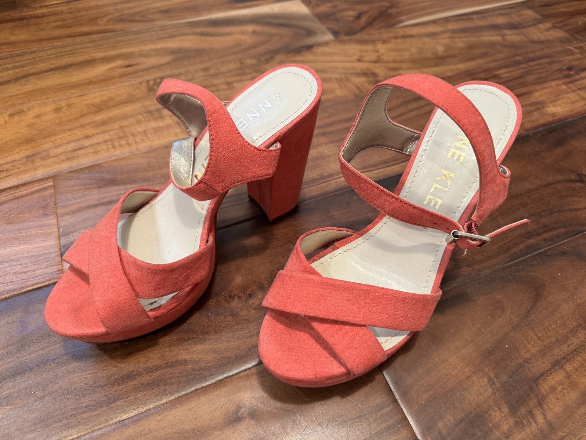 👠Anne Klein Red Suede Platform Sandals ðŸ‘