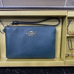 Coach Boxed Small Zip-Around Wristlet