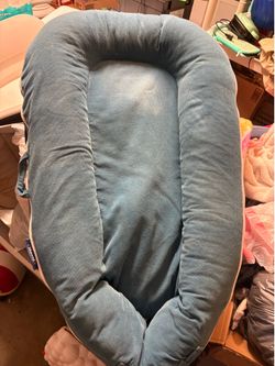 Dock-a-tot baby pillow and canopy