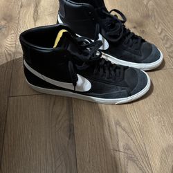 Mens Black Nike High Top