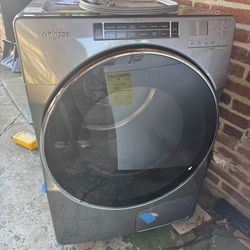 Whirlpool Front-Load Dryer – Almost New (1 Year Old)
