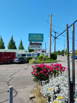 Lakeside RV today Saturday millions of jewelry different kinds Everett a 99
