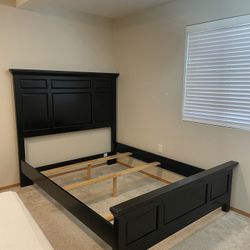 Queen Bed  Frame &Matress