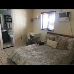 1/1 Apartment 107 Ave. & 40 St.