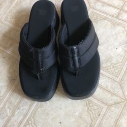 Wild Fable Black Platform slides size 8