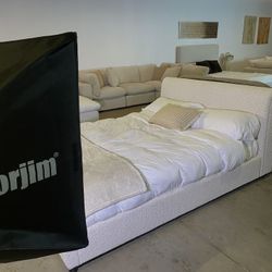 Minimalist Upholstered Bed Frame – Strong & Stylish |FREE LOCAL DELIVERY 🚚 