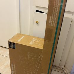 Hisense AX700 5.1.4 Ch. Dolby Atmos Soundbar System w/ Wireless Subwoofer & Rear Speakers – 570W Peak Power