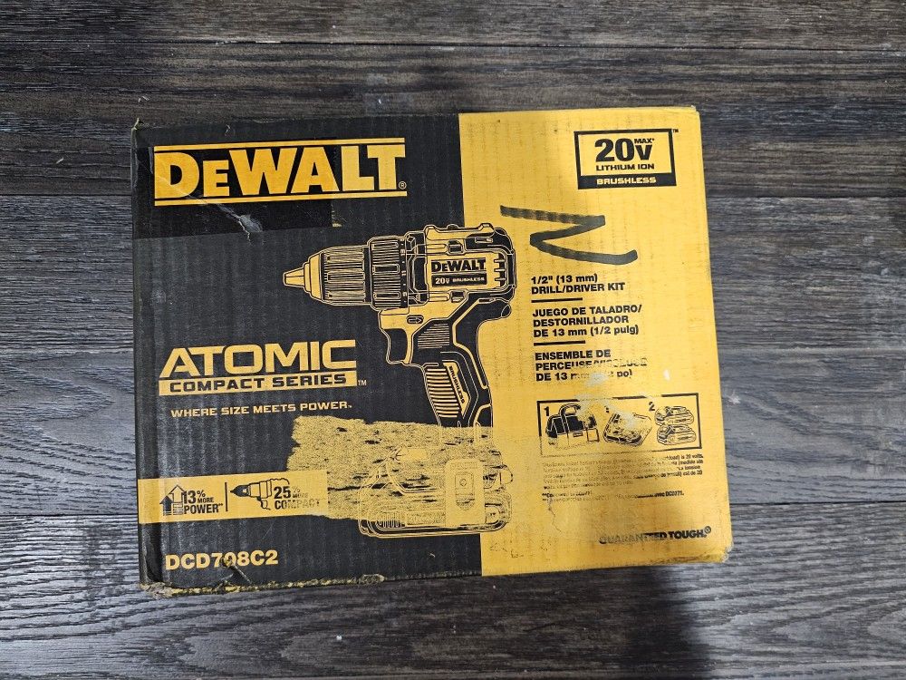 DEWALT
ATOMIC 20V MAX Cordless Brushless Compact 1/2 in. Drill/Driver, (2) 20V 1.3Ah Batteries, Charger and Bag