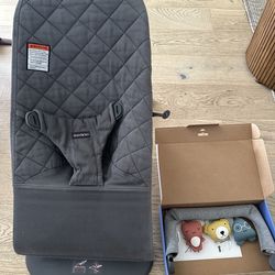 Baby Bjorn Bouncer w/ Toy  - Grey
