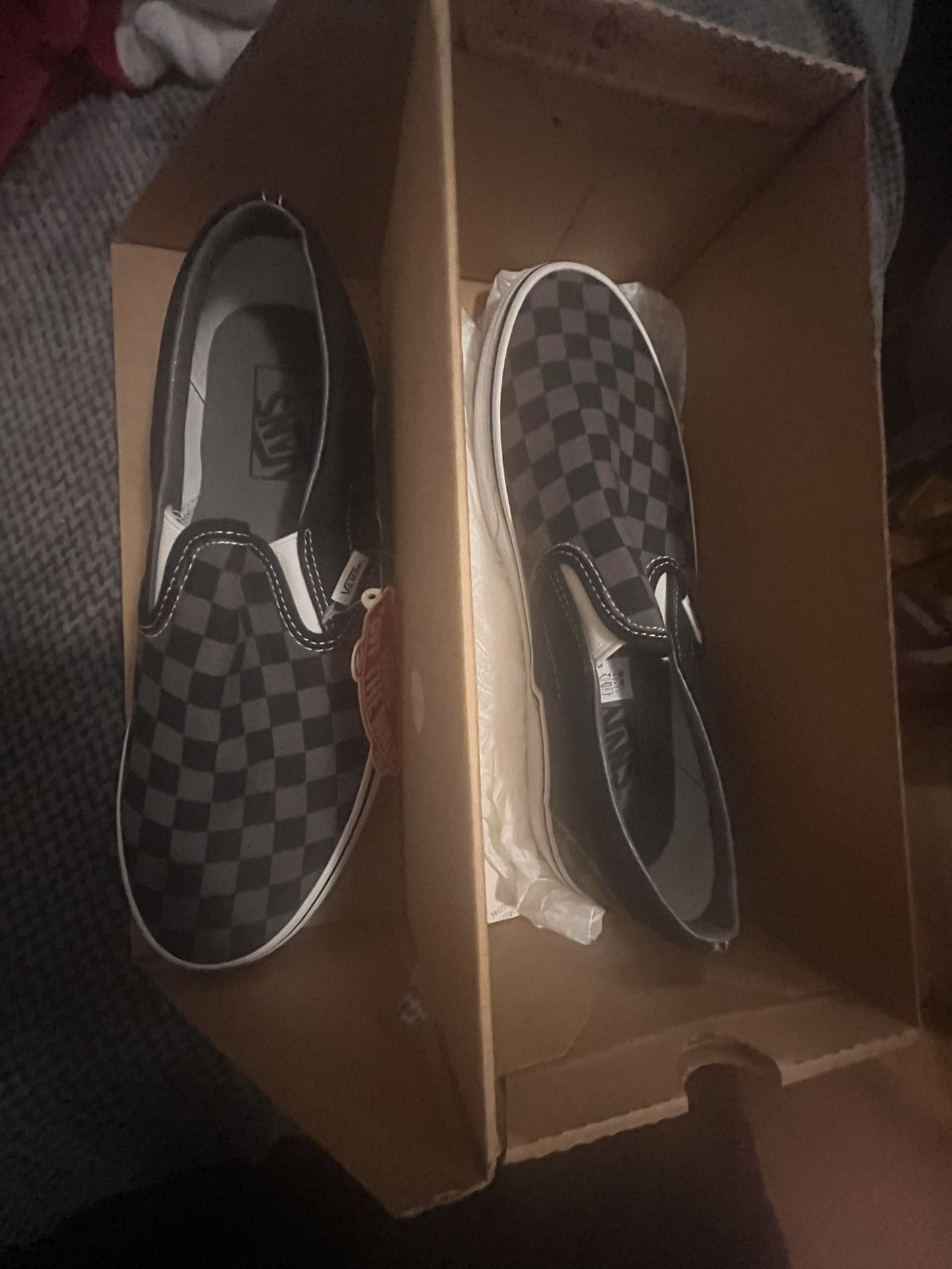 Classic Slip-On Vans (size 8.5 Men/10 Women/41.0 EUR) 