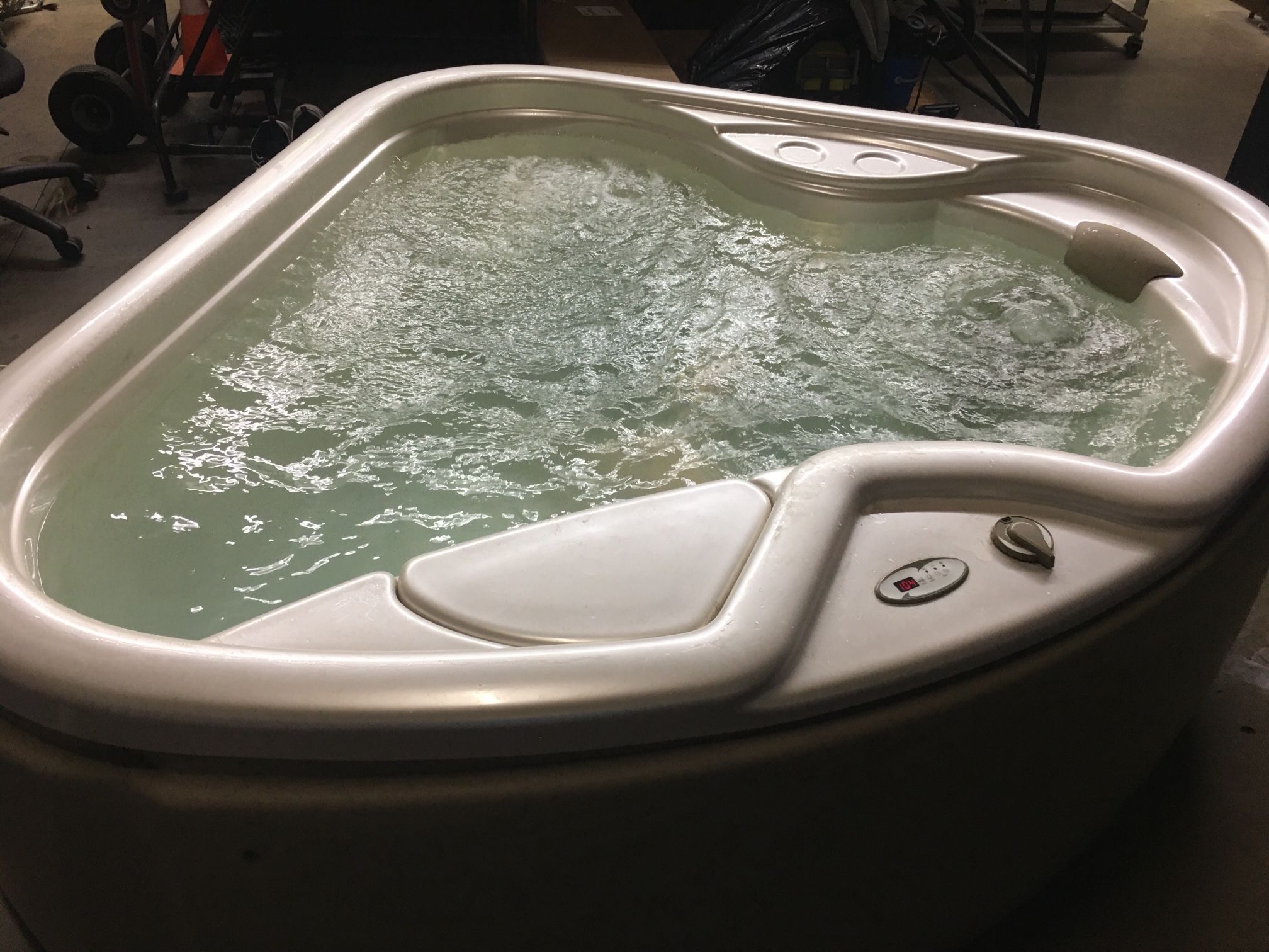 Hot Tub Spa Jacuzzi . Hot Springs Salona