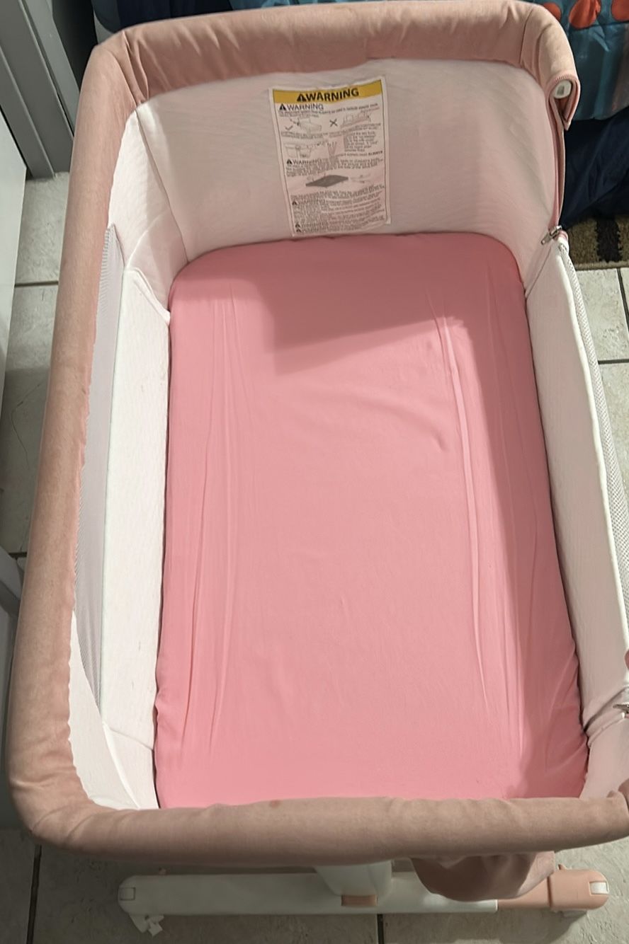 Baby Joy Bassinet