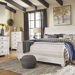 Willowton Whitewash Sleigh Bedroom Set

