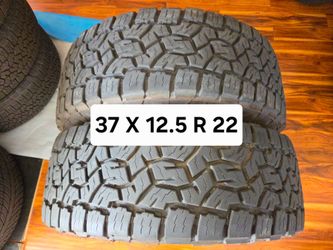 37 X 12.5 R 22 LT (2) TIRES TOYO AT³