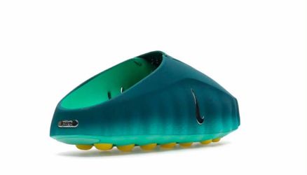 MEN’s SLIDE BRAND NEW SIZE 9