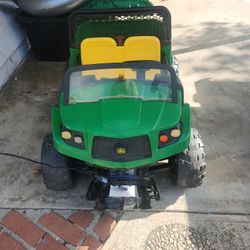 gator xuv 550 ride on