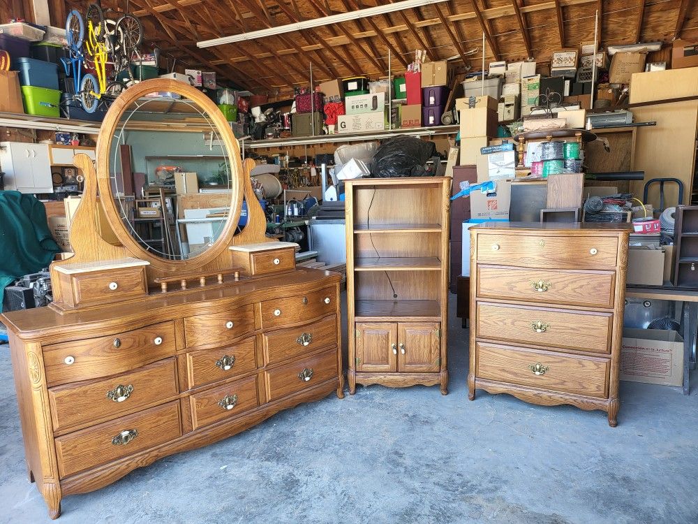 3 piece Cedar bedroom set.