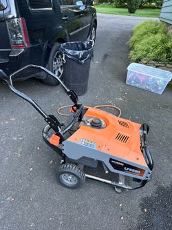 BRAND NEW Generac LP5500 Portable Generator
