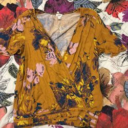 Floral wrap top