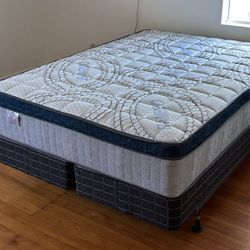 Queen Size Mattress Pillow Top 12” Thick.    All Sizes Available.     Delivery Available 