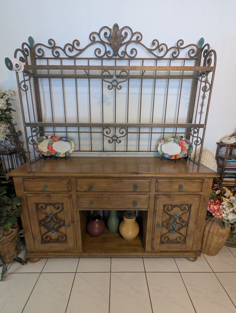 Baker's Rack / Dining Hutch/ Bar Hutch