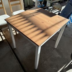 Small Kitchen Table With Chairs