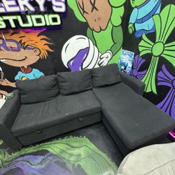 Black Couch/ Bed 