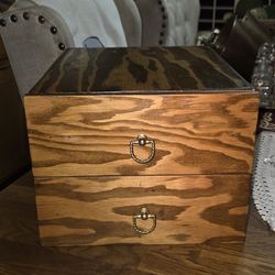 Vintage Wooden Shewing Box