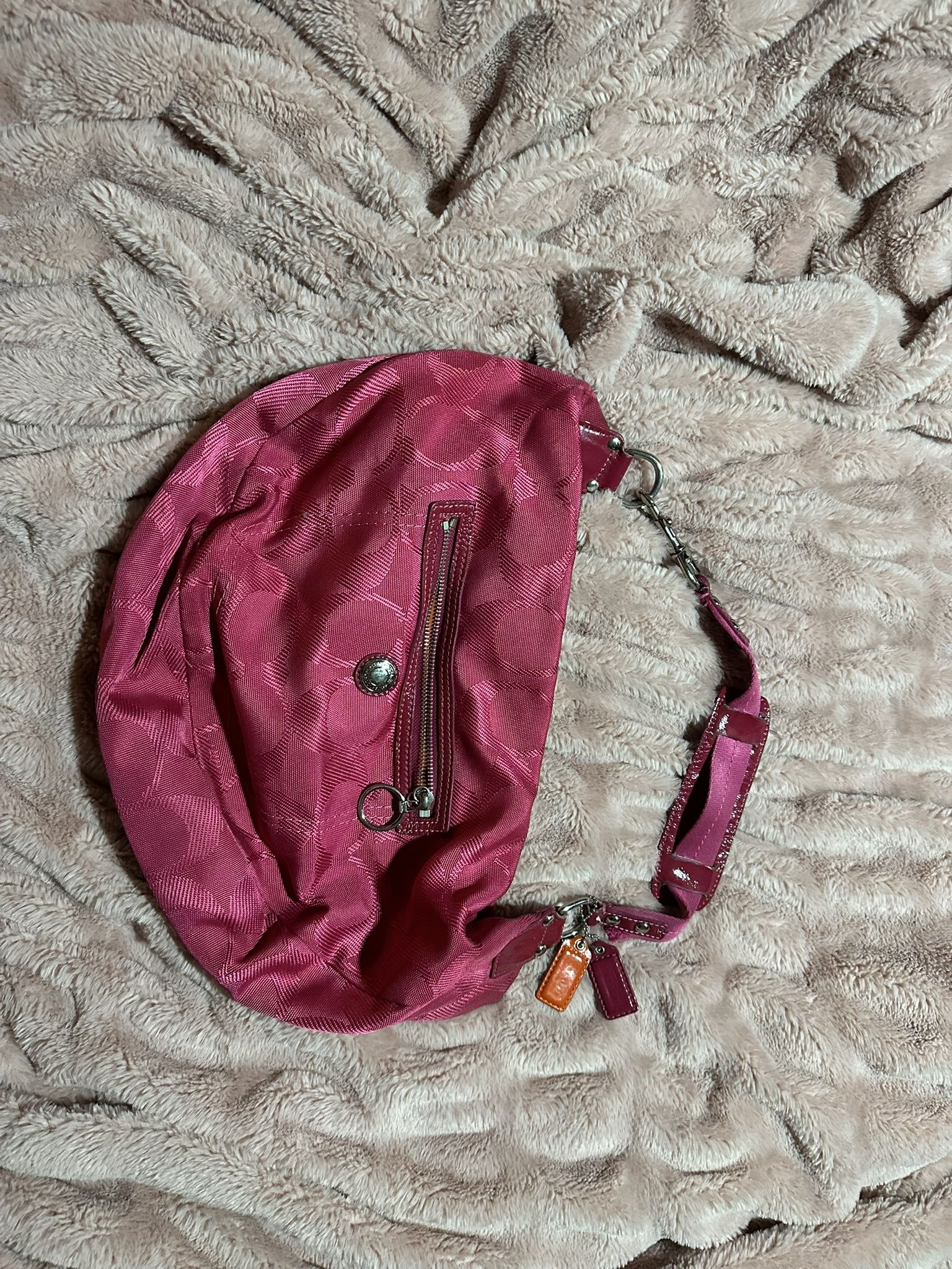 Coach Signature 14873 Shoulder Bag