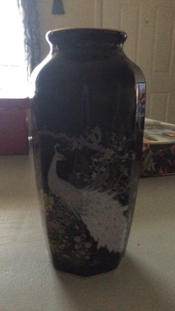 Vintage small peacock vase-Japan
