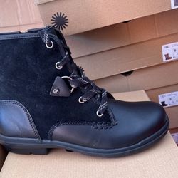 Uggs 8.5 W Hasps Burg Hiker