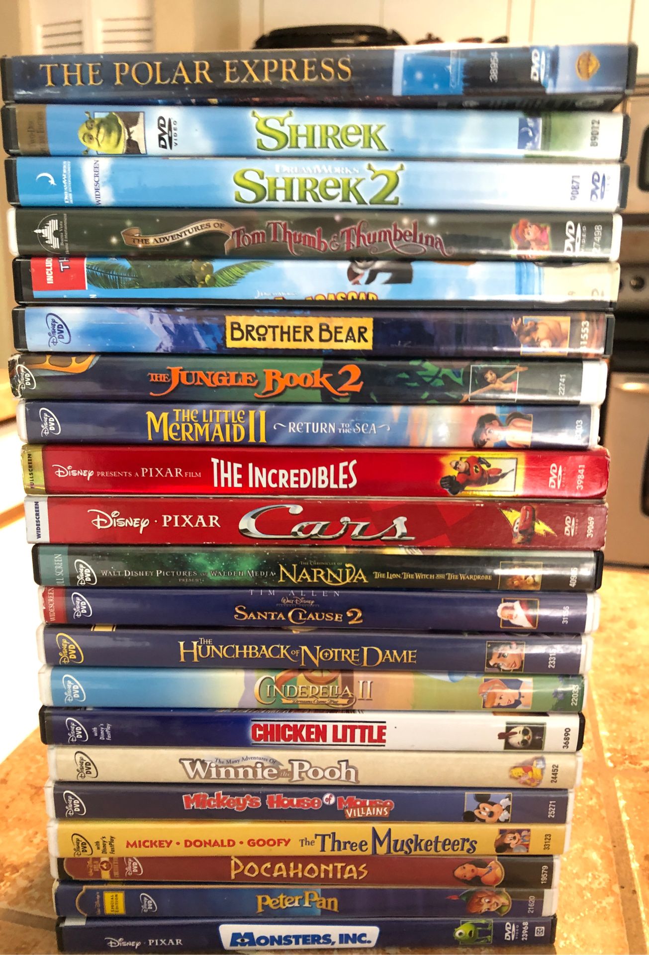 Disney, Warner Brothers, an Dream Works DVDs