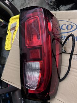 Used GMC Sierra Elevation Rh side tail light